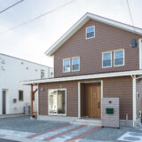 家族が自由に回遊できる、遊び心と快適さ